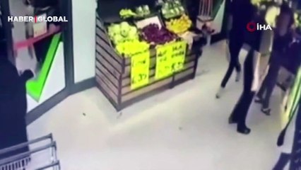 Marketteki ilginç kavga kamerada! Karpuz iadesi için geldi, tartaklandı