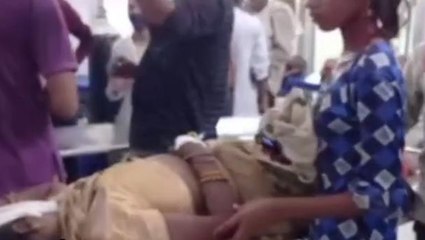 सीतापुर: जमीनी विवाद को लेकर जमकर मारपीट, 5 लोग घायल, सड़क पर खून ही खून