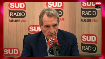 Emmanuel Macron en visite pour 3 jours : "C'est le néant, on y croit pas, on y croit plus"