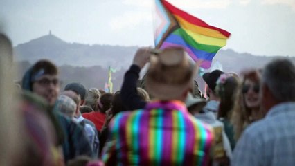 Elton John offre à Glastonbury le dernier concert britannique de sa tournée d'adieu