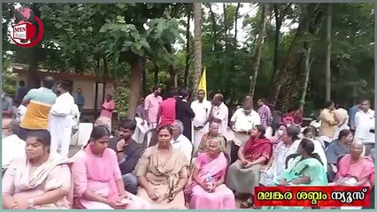 കയ്യൂക്കുള്ളവർ കാര്യക്കാർ : ഓടക്കാലിൽ കോടതി വിധി നടപ്പാക്കാൻ എത്തിയ നാടക സംഘം