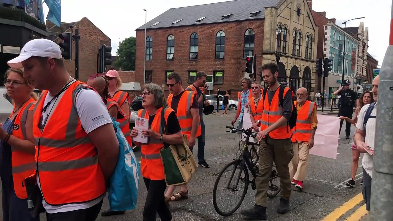 Just Stop Oil protest in Northampton video Dailymotion