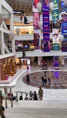 Zara si dil me de jaga tu.