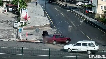 Accident de la circulation à Nevşehir： Ils se sont échappés au dernier moment d'être sous le véhicule