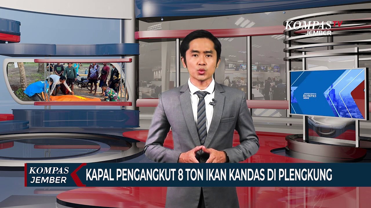 Kapal Pengangkut 8 Ton Ikan Kandas di Plengkung, 1 ABK Tewas