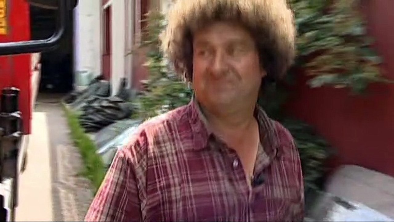 Die Ludolfs S03E09-Oben ohne