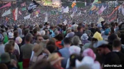 Fan in delirio per il concerto d'addio di Elton John