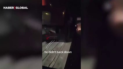 Egzoz borusuna yuva yapan kuş kendisini rahatsız eden insana saldırdı