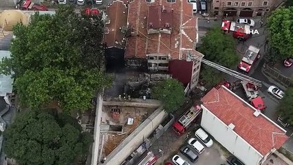 Fatih'te çıkan yangın söndürüldü