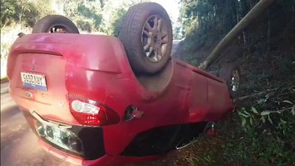 Capotamento, seguido de colisão traseira; Tenente dá detalhes sobre atendimento a grave acidente