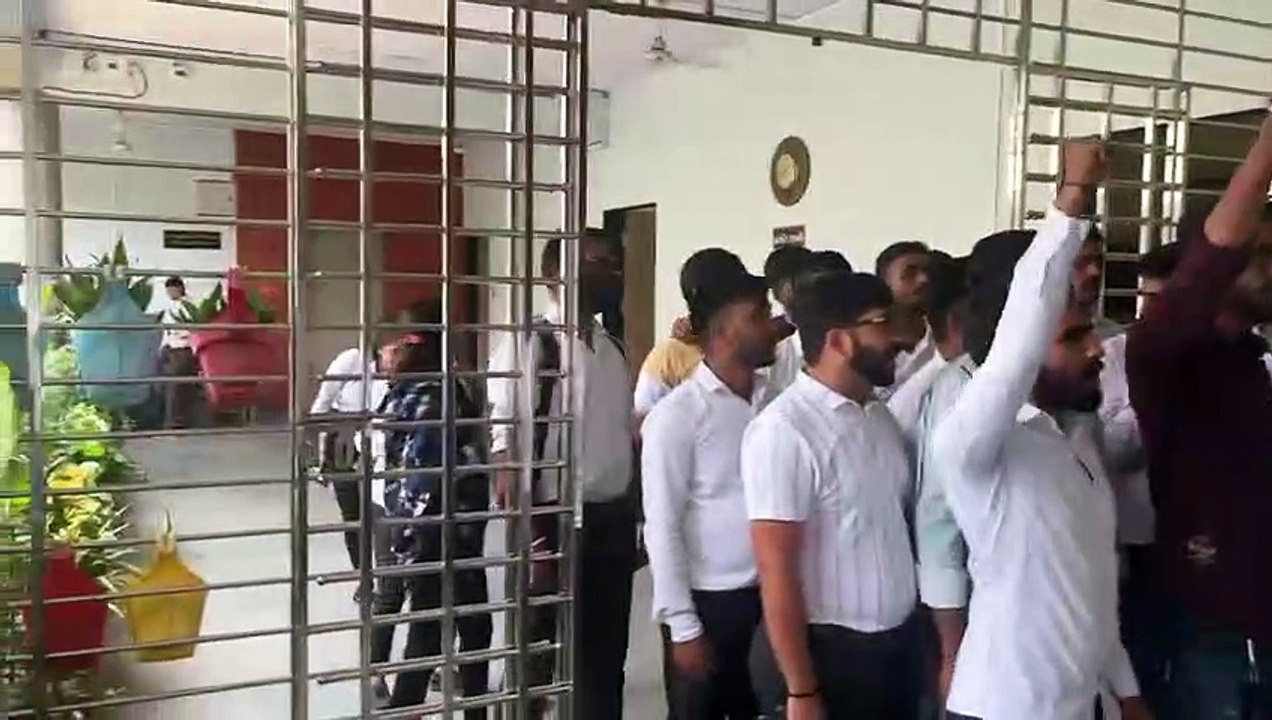 SURAT VIDEO : VNSGU उत्तर पुस्तिका के मूल्यांकन में करोड़ों का घोटाला