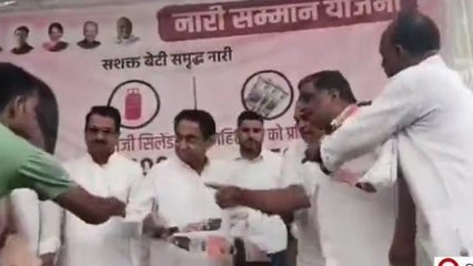 शिवपुरी: BJP को तगड़ा झटका,सिंधिया समर्थक राकेश गुप्ता ने थामा कांग्रेस का हाथ