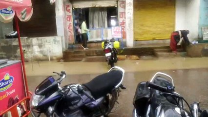 मेडिकल स्टोर के अंदर चल रही बिना लाइसेंस के जांच पैथालॉजी लैब