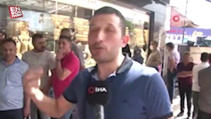 Kurban Bayramı için döviz bozdurmak isteyen vatandaşlar kuyruk oluşturdu