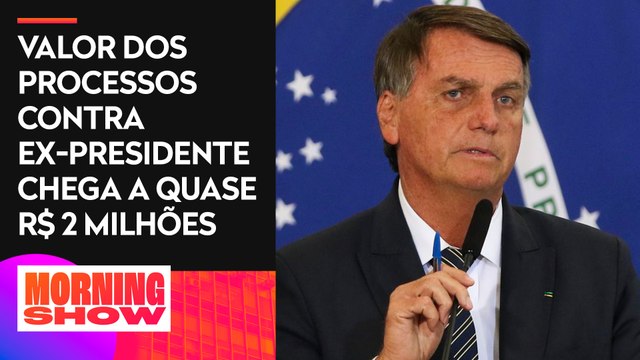 Apoiadores de Jair Bolsonaro fazem Pix e pedem doações