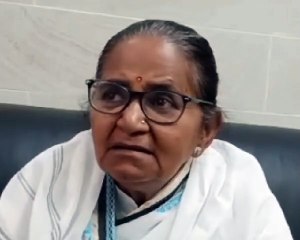 Video : यूपी के शिक्षा मंत्री के बिगड़े बोल, मोदी शेर, विपक्ष को बताया सियार