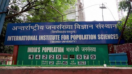 ساعة سكانية تروي قصة الهند البلد الأكثر اكتظاظًا بالسكان في العالم