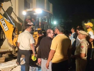 Video...श्रीनाथजी हवेली के समीप झरझर मकान की छत ढही, 2 की मौत