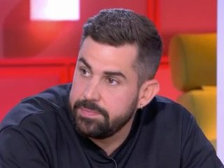 “Vous allez voir un truc que vous ne verrez jamais” : Artus tacle gentiment la SNCF dans C à vous