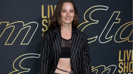 Voici - Ilona Smet dévoile de tendres clichés en famille à l’occasion du premier anniversaire de son fils