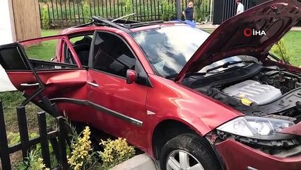 Otobüse çarpan otomobilde 6 kişilik aileden 3 kişi hayatını kaybetti