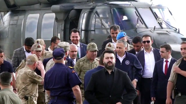 İçişleri Bakanı Ali Yerlikaya, Van'daki güvenlik duvarı çalışmalarını inceledi