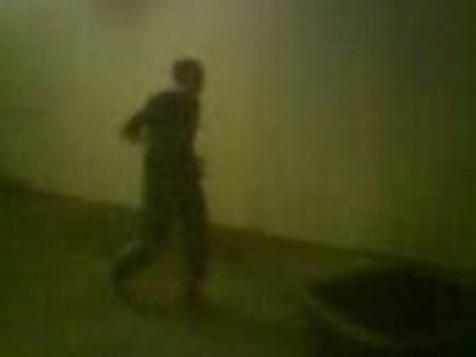 Adidas ballon fou rebondi de partout