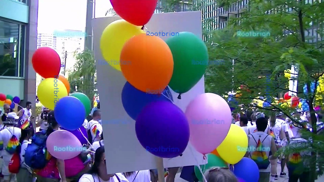 Pride Parade with the Ontario Greens - timelapse - Sunday June 25 2023