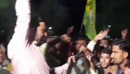 बीकानेर: आधी रात हनुमान बेनीवाल समर्थकों के साथ कलेक्ट्रेट पर बैठे धरने पर, जानें क्यों, आप भी सुने