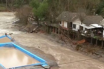 Chile's 'worst weather front' in a decade floods towns