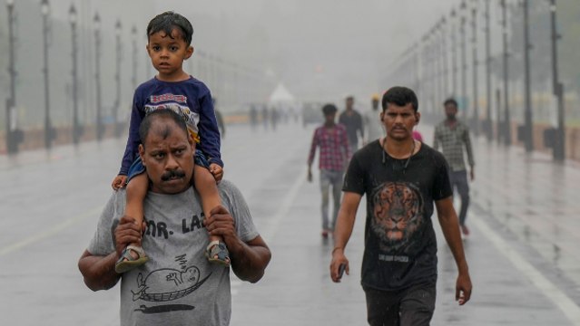 Delhi Weather Updates: दिल्ली पर मेहरबान इंद्र देवता, आज दिन भर मौसम रहेगा भीगा-भीगा