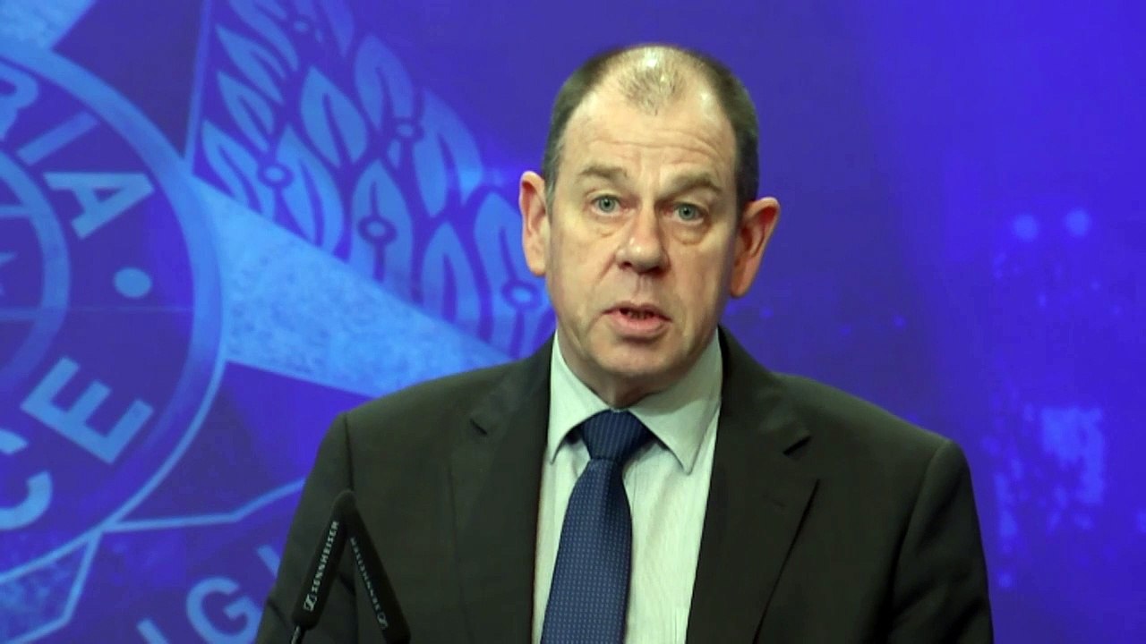 Victoria Police investigating stabbing of teen