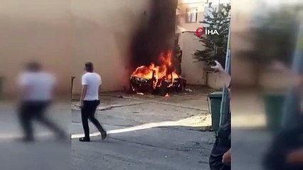 Torpille oynayan çocuklar park halindeki aracı yaktı