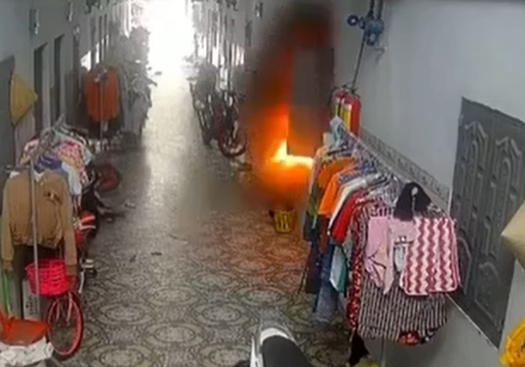 Cục sạc dự phòng phát nổ trong phòng trọ ở Bình Dương, nhiều người hoảng loạn
