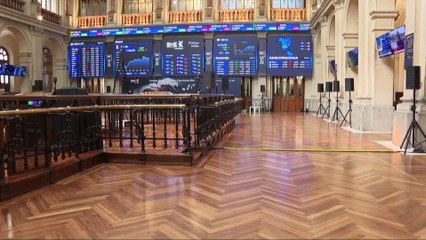 El Ibex 35 amanece con un alza del 0,44% y recupera los 9.300 puntos