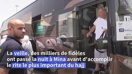 Sur le Mont Arafat, les pèlerins accomplissent le rite le plus important du hajj