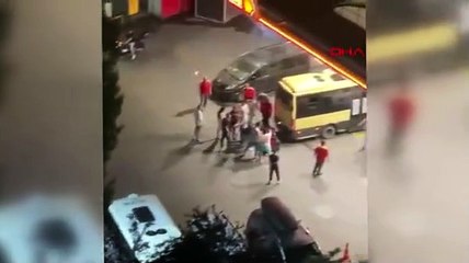 Dehşet anları: Kavga ettiği kişilere otomobil ile çarptı