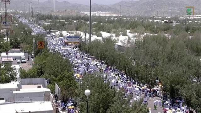 وسط استعدادات كبيرة وخدمات ميسرة.. ضيوف الرحمن في عرفات لأداء الركن الأعظم في الحج #العربية #العربية_في_الحج