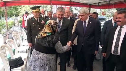 Osmaniye'de Şehitler ve Depremde Hayatını Kaybedenlerin Kabri Ziyaret Edildi
