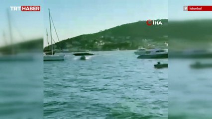 Kontrolden çıkan bot, tekneye çarparak durdu