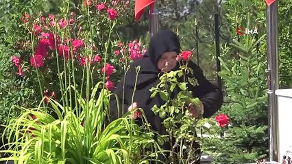 Şehitler Bayram Arefesi Mezarları Başında Anıldı