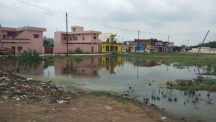 मानसून की पहली बारिश में जलमग्न हुआ शहर