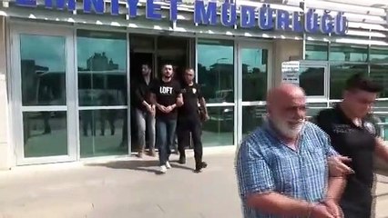 Adana'da bir kişiyi öldürüp, 4 kişiyi yaralayan 2 şüpheli tutuklandı