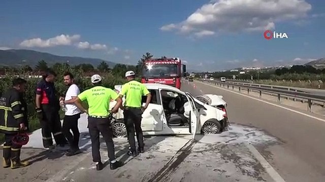 Hurdaya dönen araçtan burnu bile kanamadan çıktı