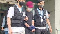'항공기 비상문 개방 시도' 구속된 10대 검찰 송치 / YTN