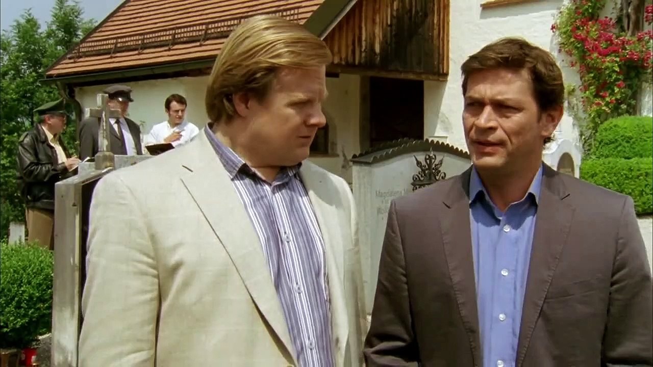 Die Rosenheim-Cops (194) Staffel 10 Folge 10 - Ruhe in Frieden