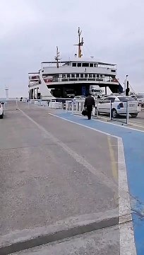 Bozcada vapuru karşıya geçiş