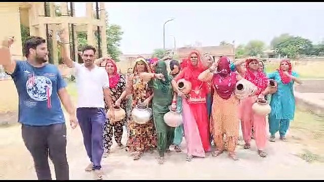 Fed up with the shortage of drinking water, people reached the water department office with pots