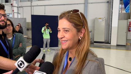 Leila Pereira recebe avião que servirá de transporte para o Palmeiras