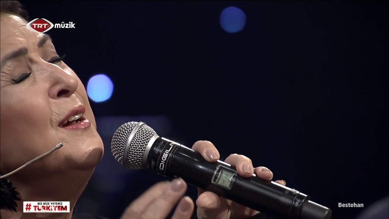 Melihat Gülses / Kaçsam bırakıp senden uzak yollara gitsem